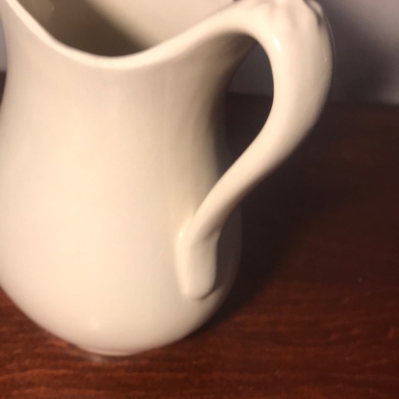 Royal Crownford Ironstone Pitcher Farmhouse VTG - Picture 9 of 16